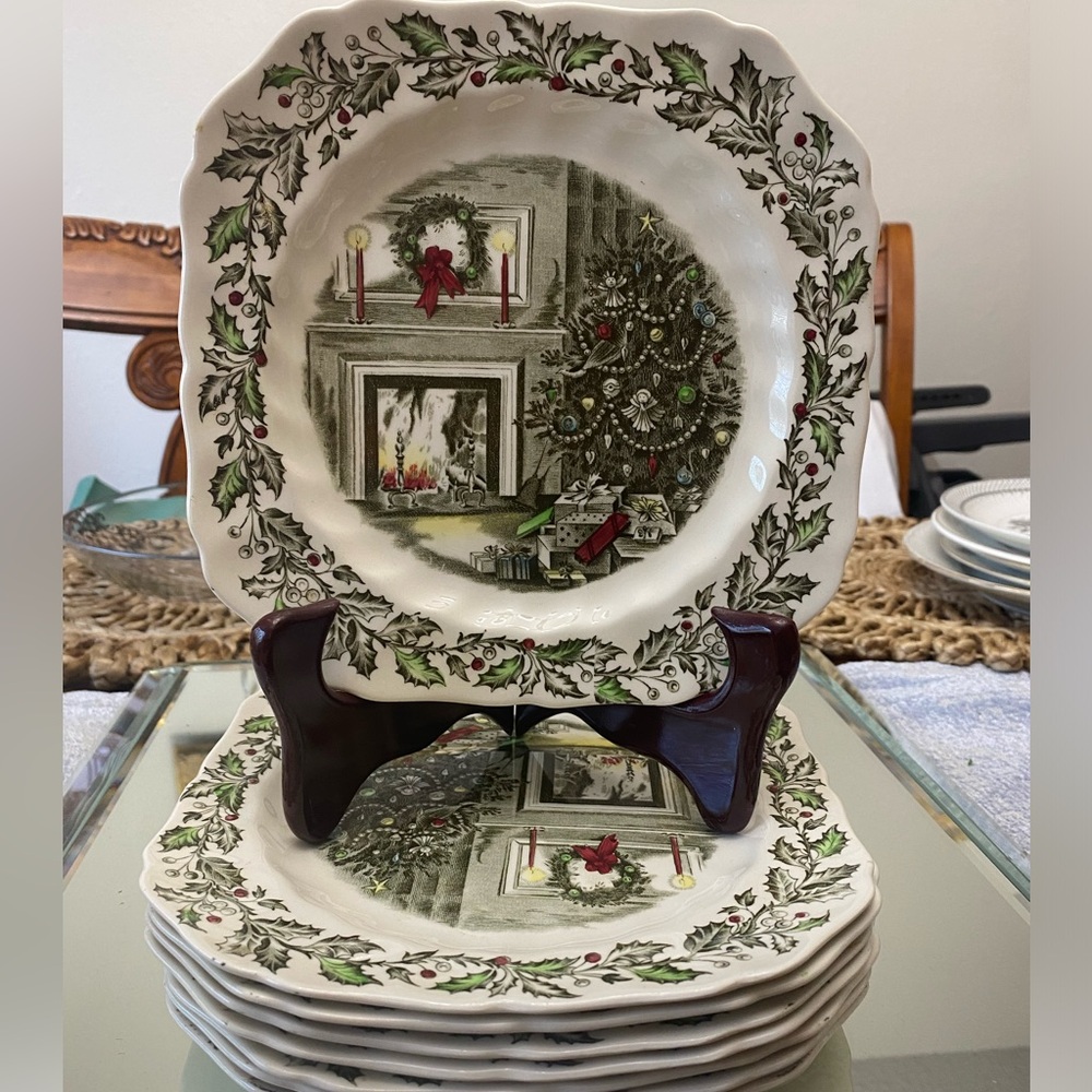 RARE Johnson Bros Merry Christmas Dessert Plates